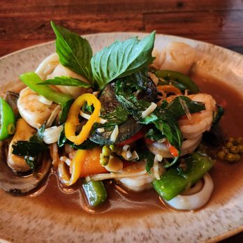 Ros Niyom Thai Restaurant - Pad Cha Talay - Thai Near Me - New York, New York