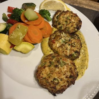 Grassfields Steak & Seafood - Crab cakes - American Near Me - Andover, Massachusetts