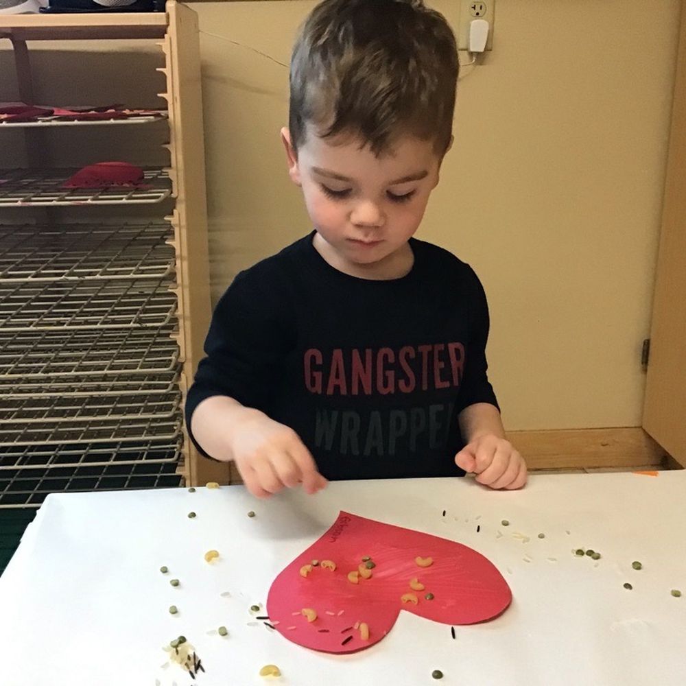 Sammamish Children's School - Art time with noodles and glue - Preschools Near Me - Sammamish, Washington