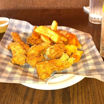 Cracker Barrel Old Country Store - American Near Me - Kissimmee, Florida