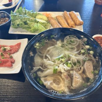 Pho Aimie - Combo Pho w/ steak outside - Vietnamese Near Me - North Las Vegas, Nevada Pho Aimie - Combo Pho w/ steak outside - Vietnamese Near Me - North Las Vegas, Nevada