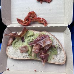Dunkin' - Bacon avocado toast