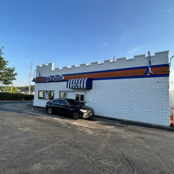 White Castle - The Castle of White - Burgers Near Me - Fairfield, Ohio