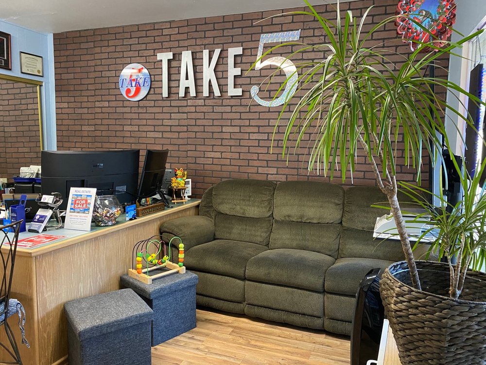 WEST COVINA NOTARY PUBLIC Updated September 2024 703 S Glendora Ave