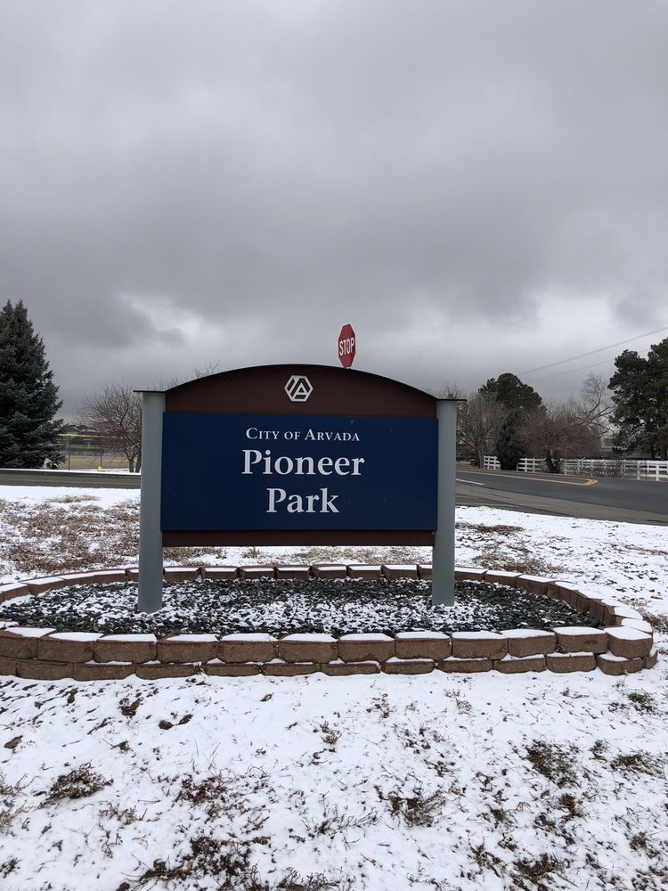 Pioneer Park Logo