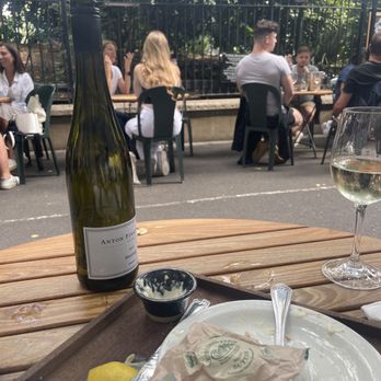 Gordon's Wine Bar - Outdoor seating - Wine Bars Near Me - London, XGL