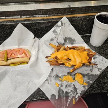 The Wieners Circle - Char Dog, Cheese Fries - American Near Me - Chicago, Illinois