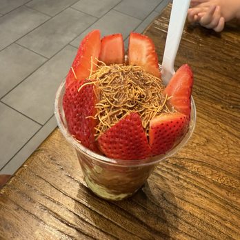 Alpha Dessert Juice Cafe - Dubai Chocolate Strawberries - Desserts Near Me - Sugar Land, Texas Alpha Dessert Juice Cafe - Dubai Chocolate Strawberries - Desserts Near Me - Sugar Land, Texas