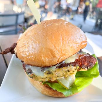Oscar's Brewing Company - Spicy chicken sandwich - Breweries Near Me - Temecula, California Oscar's Brewing Company - Spicy chicken sandwich - Breweries Near Me - Temecula, California