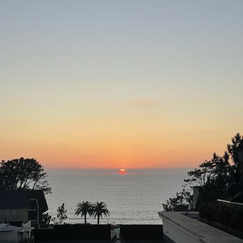 Monarch Ocean Pub - The view - Gastropubs Near Me - Del Mar, California Monarch Ocean Pub - The view - Gastropubs Near Me - Del Mar, California