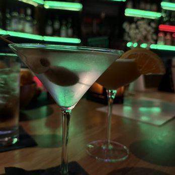 Pachi Pachi - Dirty martini - Cocktail Bars Near Me - Las Vegas, Nevada