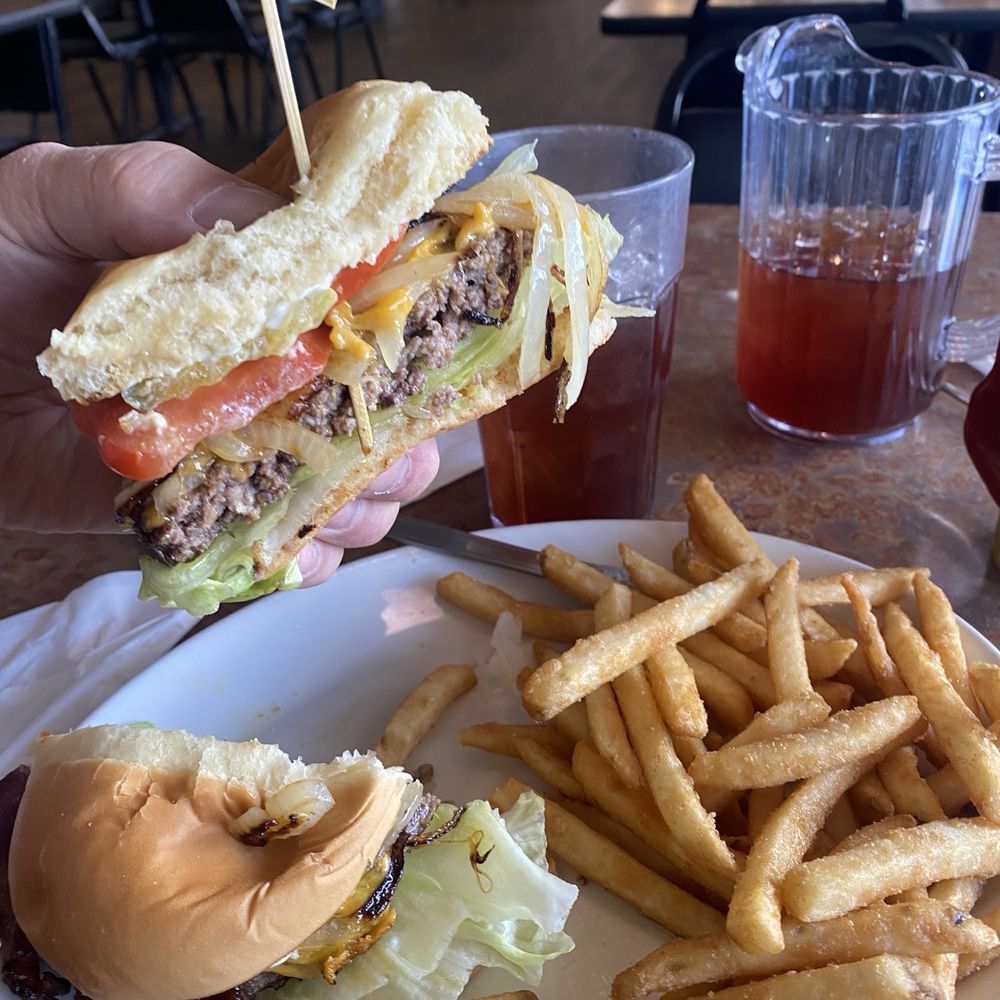 Triple Tree Restaurant & Lounge - Bacon cheeseburger! - Cafes Near Me - Sam's Valley, Oregon Triple Tree Restaurant & Lounge - Bacon cheeseburger! - Cafes Near Me - Sam's Valley, Oregon