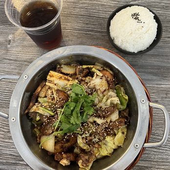 Hi Pot - D. I. Y. Spice Pot  Fish fillet Beef tendon Lamb shoulder - Szechuan Near Me - Cupertino, California