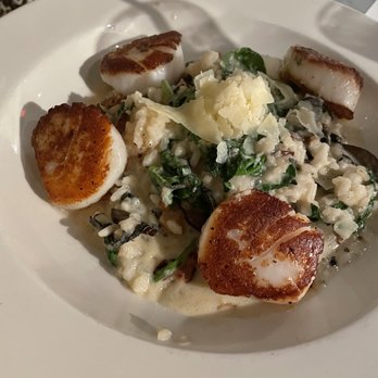 Landmark Inn - Scallops with risotto - New American Near Me - Warwick, New York