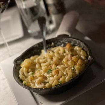 Le Malt Lounge - Lobster Mac and cheese - Tapas Bars Near Me - Colonia, New Jersey