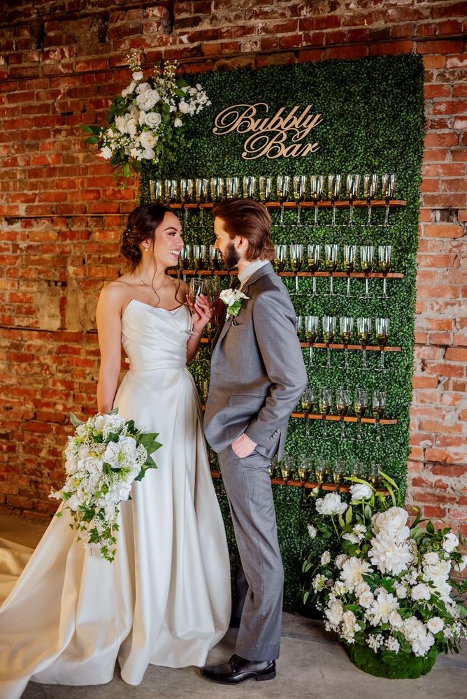 RENT A ROSE Updated August 2024 4112 111B Street NW, Edmonton