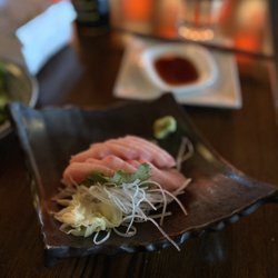 Shige Sushi Japanese Kitchen - Hamachi sashimi (yellow fin tuna)! Delicious!