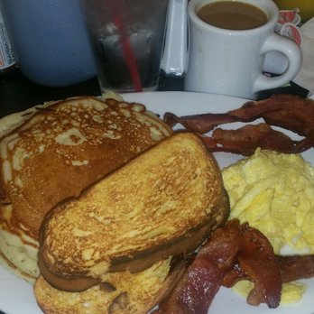 Maple Leaf Diner - Bacon and eggs with pancakes and homemade white toast - American Near Me - Dallas, Texas Maple Leaf Diner - Bacon and eggs with pancakes and homemade white toast - American Near Me - Dallas, Texas