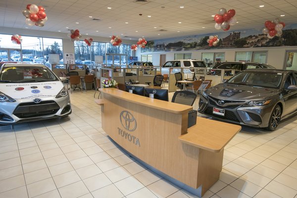 DCH WAPPINGERS FALLS TOYOTA - Updated August 2025 - 38 Photos & 122 ...