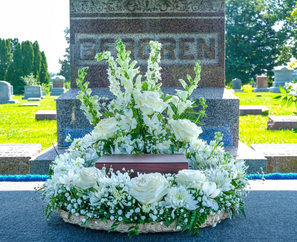 FLOWERS ARE US Updated October 2024 123 S 1st St, Monmouth