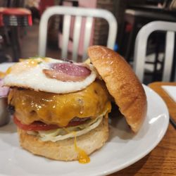 Schwartz's Deli - Burger oeuf magret de canard (~20€)