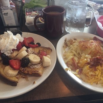 Cafe De Olla - American Near Me - Burbank, California Cafe De Olla - American Near Me - Burbank, California