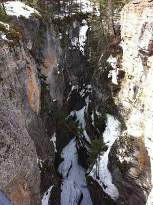 Maligne Canyon by null