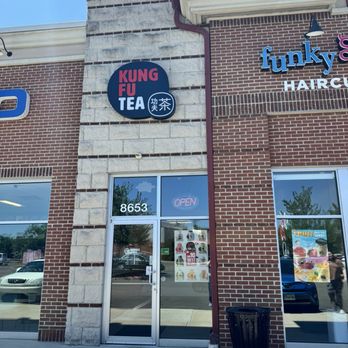 Kung Fu Tea - Entrance makes it look super tiny! - Bubble Tea Near Me - Columbus, Ohio