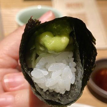 Nori Bar - (v) AVOCADO HAND ROLL - Sushi Bars Near Me - Honolulu, Hawaii