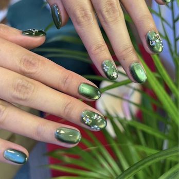Tokyo Nails - Hard gel nail set with design - Nail Salons Near Me - Chicago, Illinois