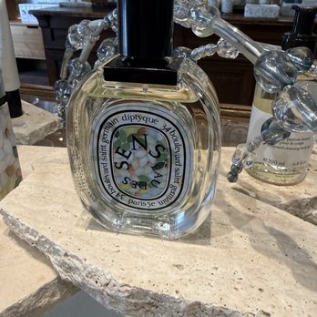 Diptyque Geary Street - Lovely fragrance - Candle Stores Near Me - San Francisco, California Diptyque Geary Street - Lovely fragrance - Candle Stores Near Me - San Francisco, California