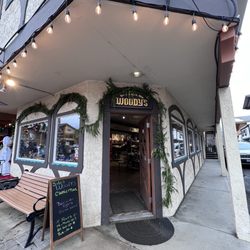 Woody’s Classic Man - The entrance
