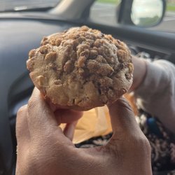 Great Harvest - Apple spice muffin