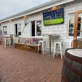 Dive Bar Pizza - Outside patio - Pizza Near Me - Montauk, New York Dive Bar Pizza - Outside patio - Pizza Near Me - Montauk, New York