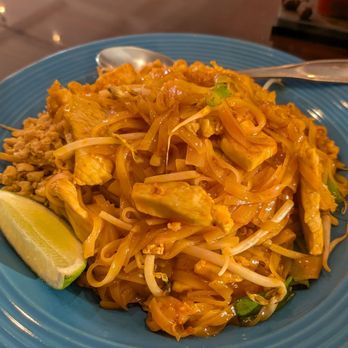 The Oaks Thai Cafe - Pad Thai with Chicken - Thai Near Me - Thousand Oaks, California The Oaks Thai Cafe - Pad Thai with Chicken - Thai Near Me - Thousand Oaks, California