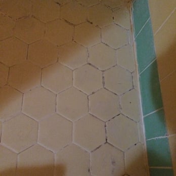 Best Western Butch Cassidy Inn - Shower tiles - Hotels Near Me - Beaver, Utah Best Western Butch Cassidy Inn - Shower tiles - Hotels Near Me - Beaver, Utah