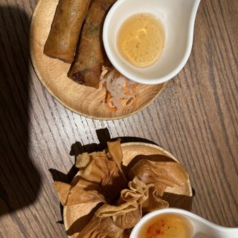 Pho Le - Spring roll and fried wontons - Vietnamese Near Me - Richmond Hill, Ontario