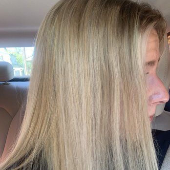Roxy's Hair Studio - again you can see my roots and the orange gold (and my tears) I wanted my dead ends cut and got my hair chopped to my shoulders. - Hair Salons Near Me - Bloomington, Illinois