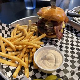 #7WestOMG Burger and Beer-Battered Fries #7WestOMG Burger and Beer-Battered Fries