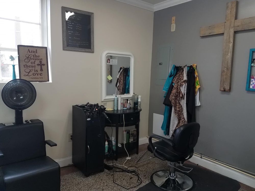 SOUTHERN ROOTS SALON Updated September 2024 114 N 1st St, Harlan