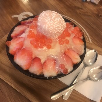 Snowl - Strawberry bowl! - Desserts Near Me - Aurora, Colorado Snowl - Strawberry bowl! - Desserts Near Me - Aurora, Colorado