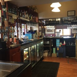 Clarkefield Coach & Horses Inn - This place is so cool