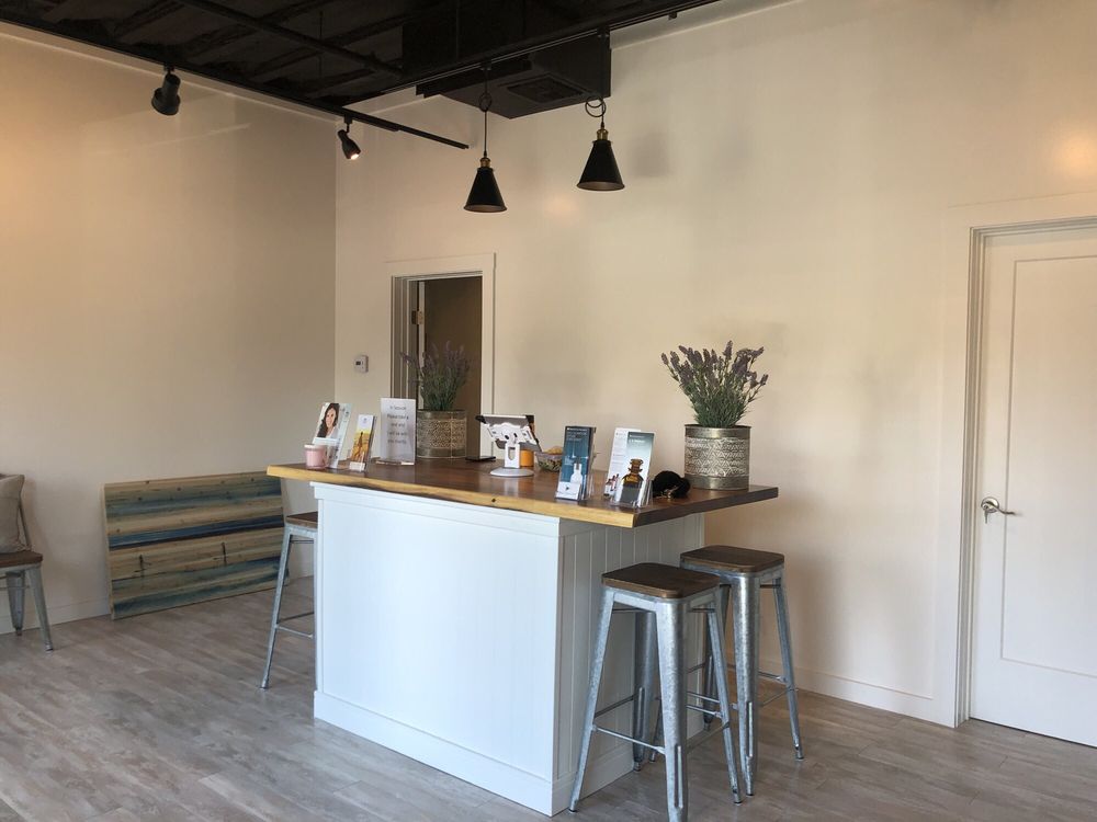 Bella Skin Care Maui Logo