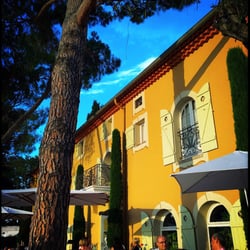 Le Mas Candille - The restaurant patio