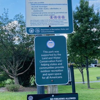 Oronoco Bay Park - Posted Park Rules - Parks Near Me - Alexandria, Virginia