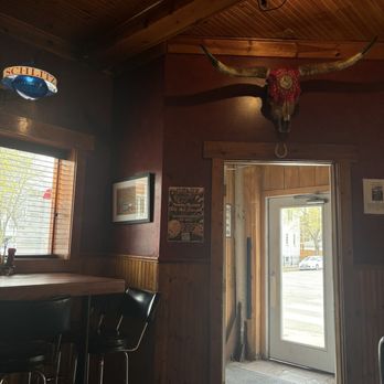 Four Moon Tavern - Entrance - American Near Me - Chicago, Illinois