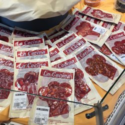 La Cocina - Preparan su propio embutido envasado