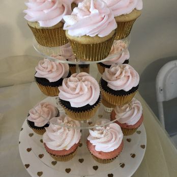 Jajas Sweet Treats - Pink Strawberry Cupcakes - Desserts Near Me Jajas Sweet Treats - Pink Strawberry Cupcakes - Desserts Near Me
