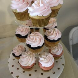 Jajas Sweet Treats - Pink Strawberry Cupcakes