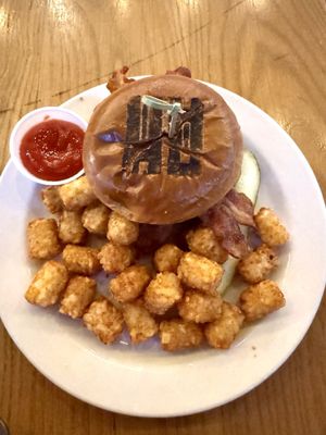 Ashland Hill by null